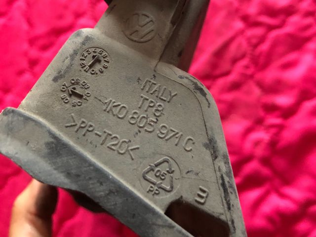 bontott AUDI A3 Légbeömlő