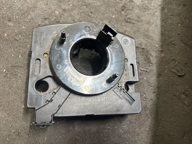 bontott AUDI A3 Légzsák Átvezető Szalagkábel