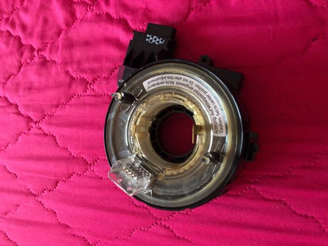 bontott AUDI A3 Légzsák Átvezető Szalagkábel