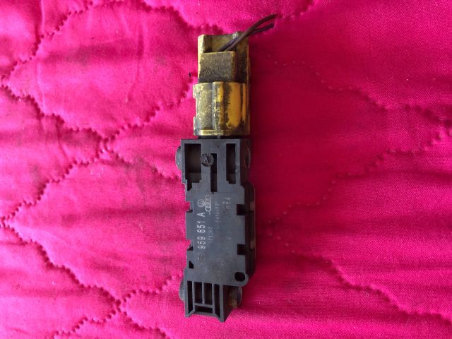 bontott AUDI A3 Légzsák Indító Modul Oldallégzsák