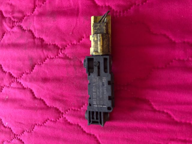 bontott AUDI A3 Légzsák Indító Modul Oldallégzsák