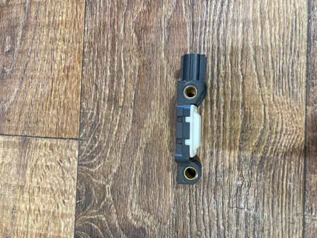 bontott AUDI A3 Légzsák Indító Modul Oldallégzsák