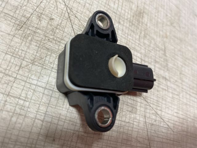 bontott AUDI A3 Légzsák Indító Modul Oldallégzsák