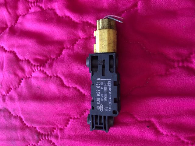 bontott AUDI A3 Légzsák Indító Modul Oldallégzsák