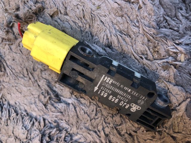 bontott AUDI A3 Légzsák Indító Modul Oldallégzsák