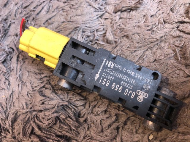 bontott AUDI A3 Légzsák Indító Modul Oldallégzsák