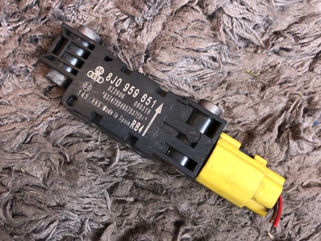 bontott AUDI A3 Légzsák Indító Modul Oldallégzsák