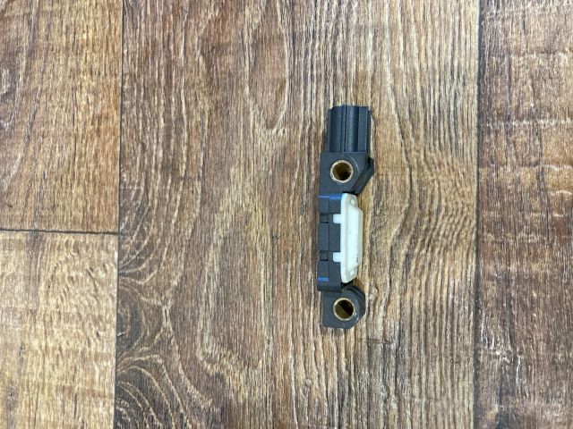 bontott AUDI A3 Légzsák Indító Modul Oldallégzsák