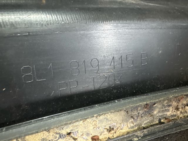 bontott AUDI A3 Levélrács