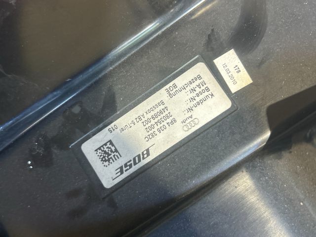 bontott AUDI A3 Mélynyomó Hangszóró