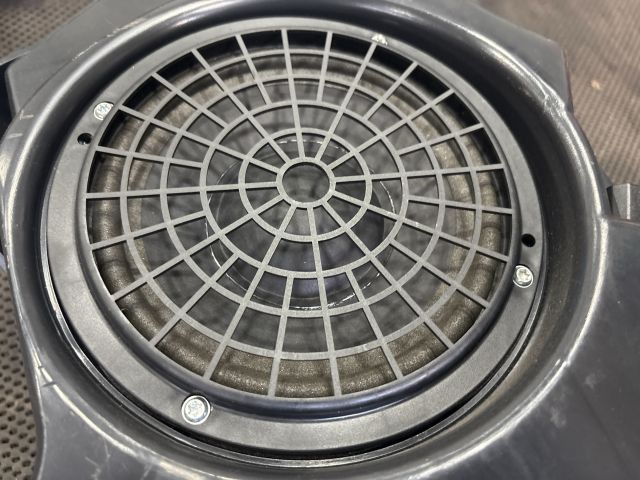 bontott AUDI A3 Mélynyomó Hangszóró