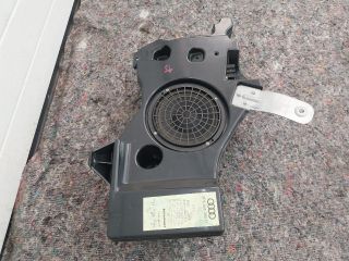 bontott AUDI A3 Mélynyomó Hangszóró