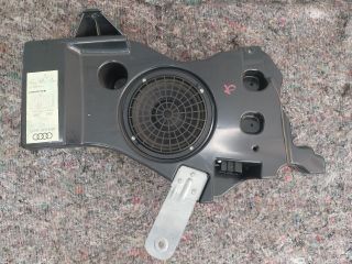 bontott AUDI A3 Mélynyomó Hangszóró