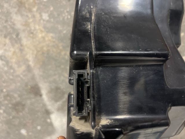 bontott AUDI A3 Mélynyomó Hangszóró