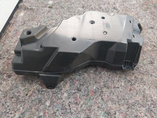 bontott AUDI A3 Mélynyomó Hangszóró