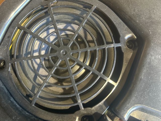 bontott AUDI A3 Mélynyomó Hangszóró