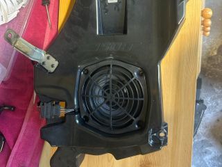 bontott AUDI A3 Mélynyomó Hangszóró