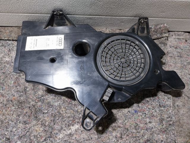 bontott AUDI A3 Mélynyomó Hangszóró