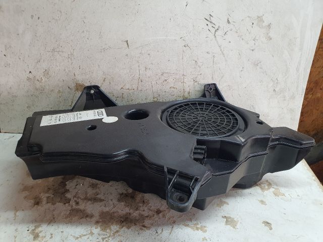 bontott AUDI A3 Mélynyomó Hangszóró