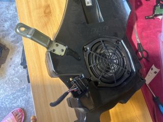 bontott AUDI A3 Mélynyomó Hangszóró