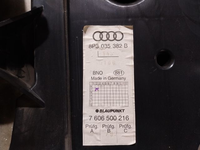 bontott AUDI A3 Mélynyomó Hangszóró