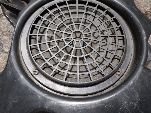 bontott AUDI A3 Mélynyomó Hangszóró