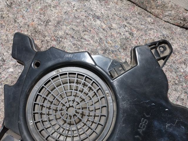 bontott AUDI A3 Mélynyomó Hangszóró