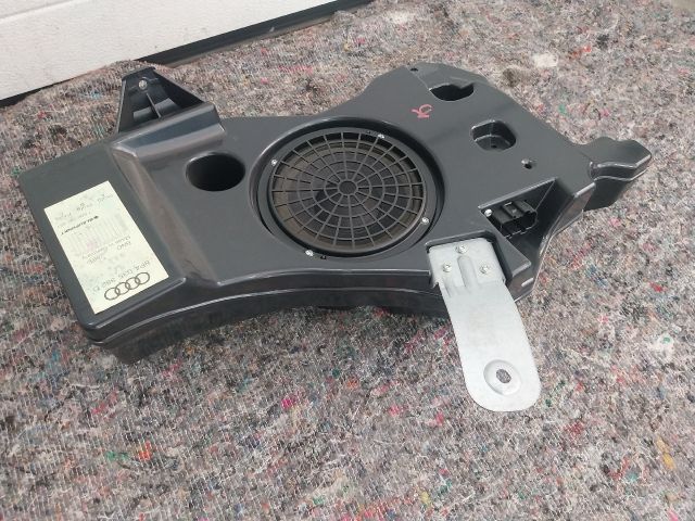 bontott AUDI A3 Mélynyomó Hangszóró