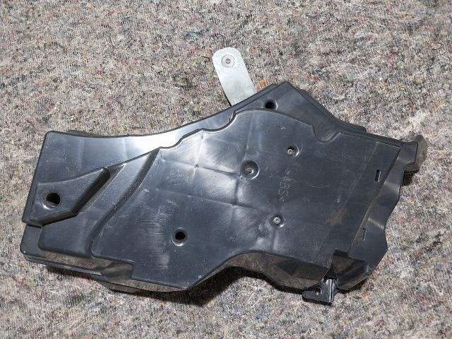 bontott AUDI A3 Mélynyomó Hangszóró