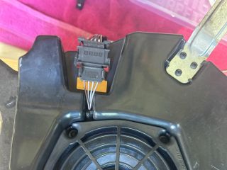 bontott AUDI A3 Mélynyomó Hangszóró