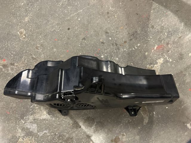 bontott AUDI A3 Mélynyomó Hangszóró