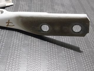 bontott AUDI A3 Motorháztető Bal Zsanér