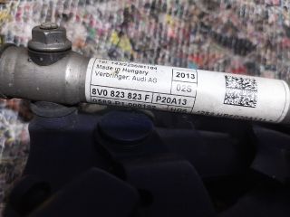 bontott AUDI A3 Motorháztető Bal Zsanér