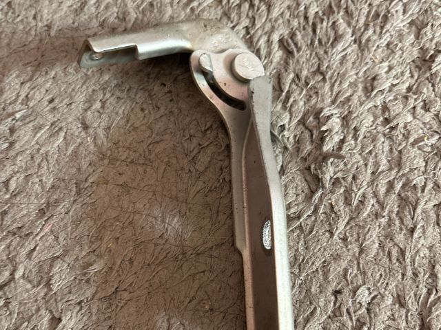 bontott AUDI A3 Motorháztető Bal Zsanér