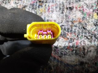 bontott AUDI A3 Motorháztető Bal Zsanér