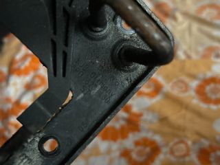 bontott AUDI A3 Motorháztető Biztonsági Kampó