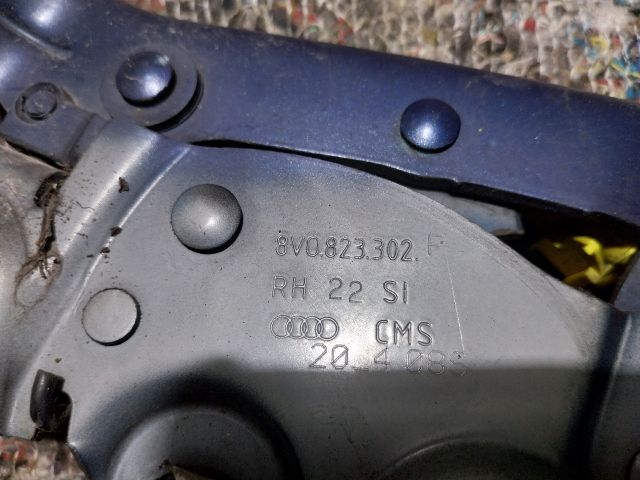 bontott AUDI A3 Motorháztető Jobb Zsanér