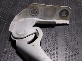 bontott AUDI A3 Motorháztető Jobb Zsanér