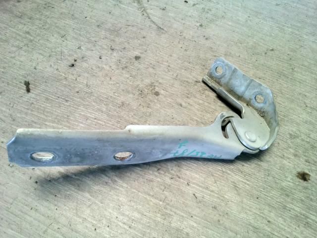 bontott AUDI A3 Motorháztető Jobb Zsanér