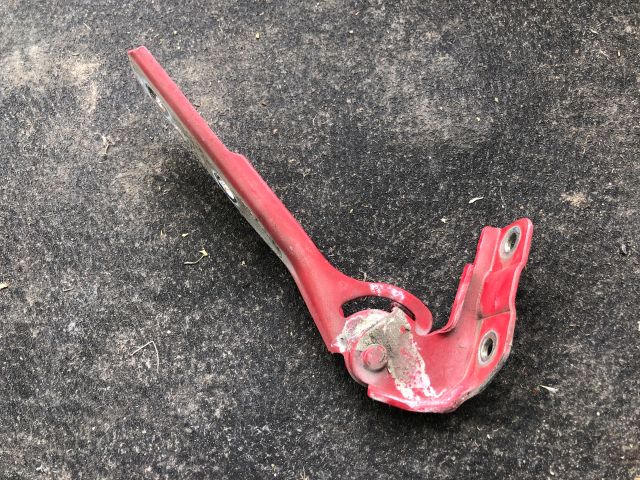 bontott AUDI A3 Motorháztető Jobb Zsanér