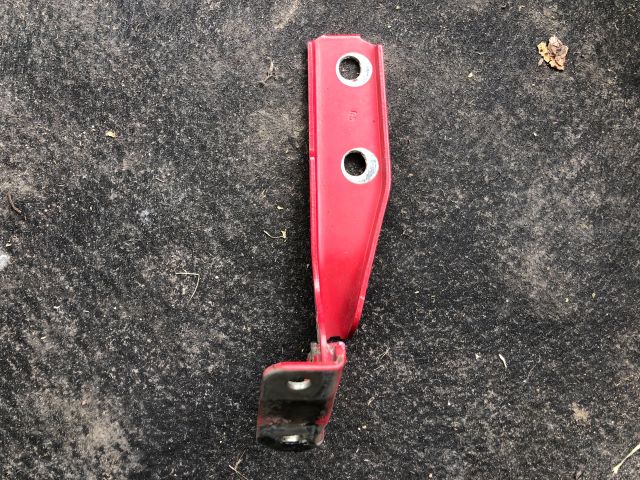 bontott AUDI A3 Motorháztető Jobb Zsanér