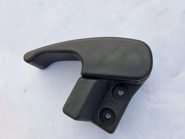 bontott AUDI A3 Motorháztető Nyitó Kar / Gomb