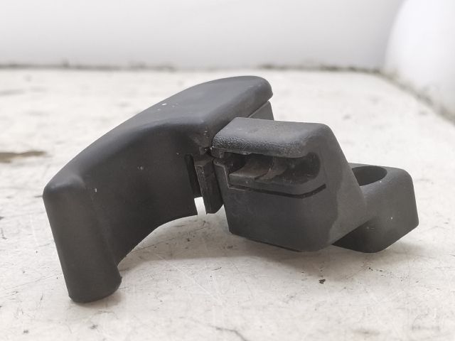 bontott AUDI A3 Motorháztető Nyitó Kar / Gomb