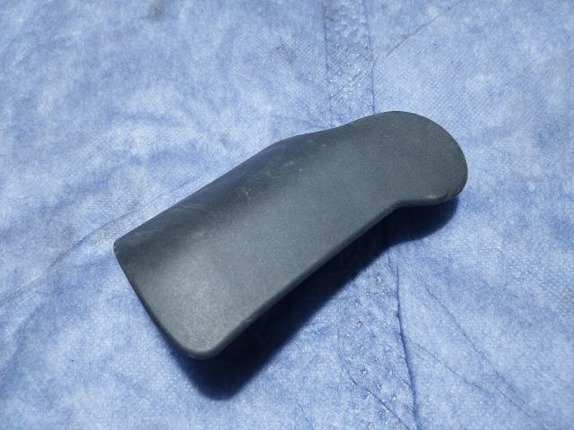 bontott AUDI A3 Motorháztető Nyitó Kar / Gomb