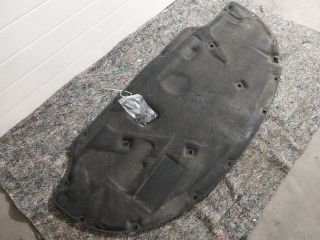 bontott AUDI A3 Motorháztető Szigetelés