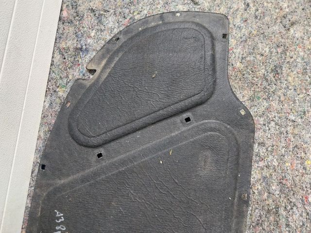 bontott AUDI A3 Motorháztető Szigetelés