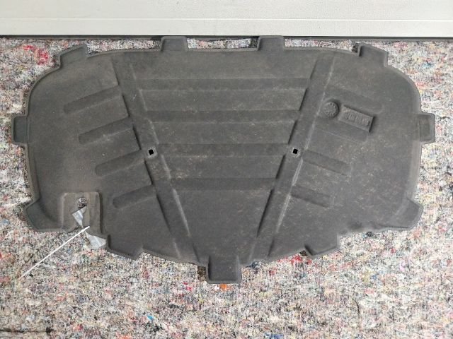 bontott AUDI A3 Motorháztető Szigetelés