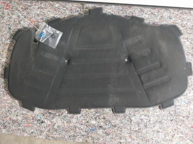 bontott AUDI A3 Motorháztető Szigetelés