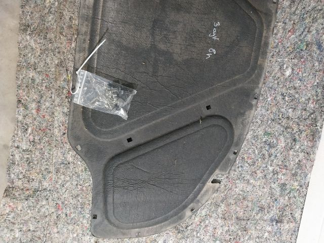 bontott AUDI A3 Motorháztető Szigetelés