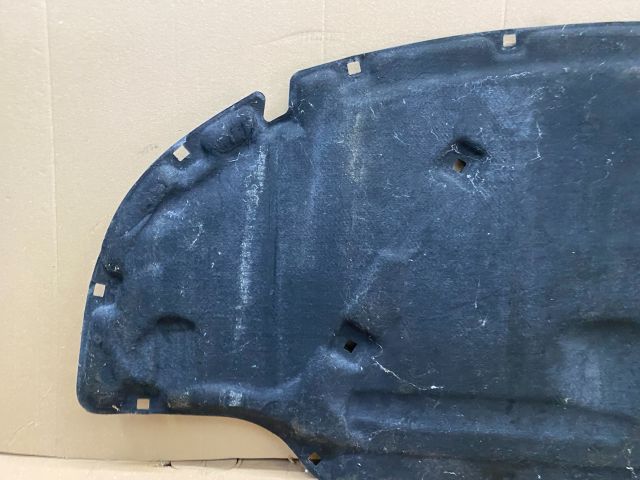 bontott AUDI A3 Motorháztető Szigetelés